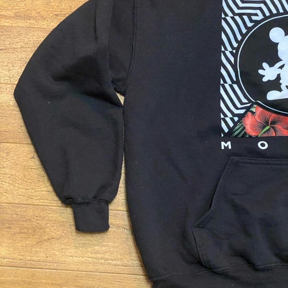 Disney Neff Mickey Mouse pullover - Picture 2 of 10